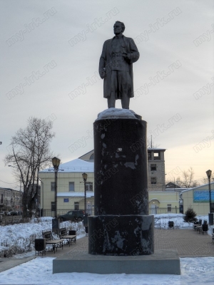 Памятник Куйбышеву 