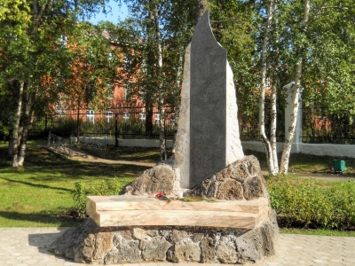 Памятник бойцам спецназа и ВДВ в Иркутске