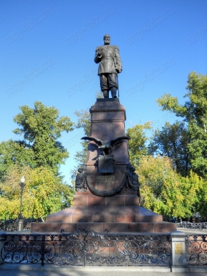 Памятник Александру III в Иркутске 