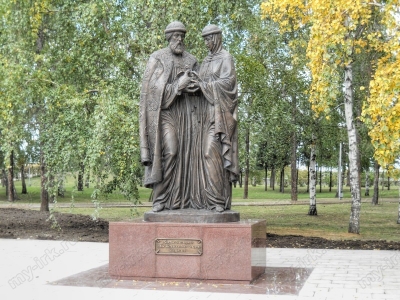 Памятник святым благоверным Петру и Февронии Муромским в Иркутске